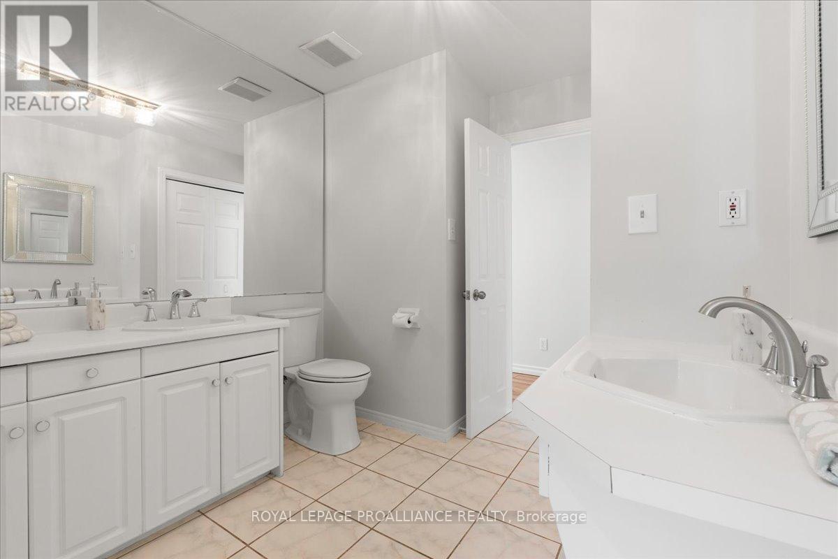 267 County Road 28, Prince Edward County, Ontario  K8N 4Z7 - Photo 15 - X12025144