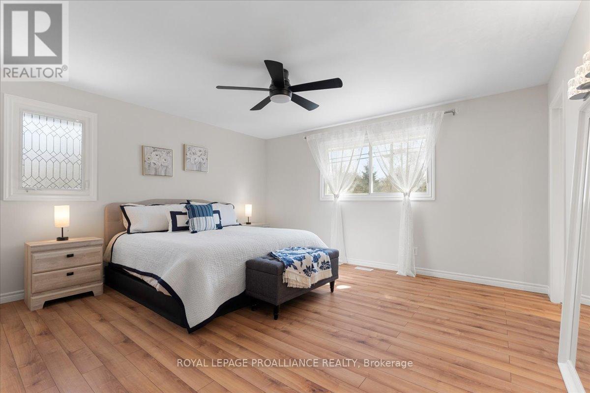 267 County Road 28, Prince Edward County, Ontario  K8N 4Z7 - Photo 16 - X12025144