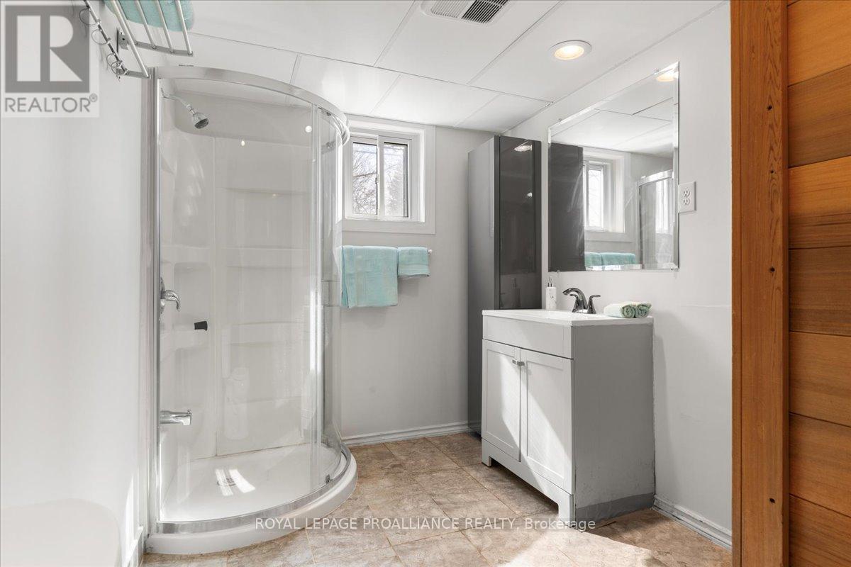267 County Road 28, Prince Edward County, Ontario  K8N 4Z7 - Photo 34 - X12025144
