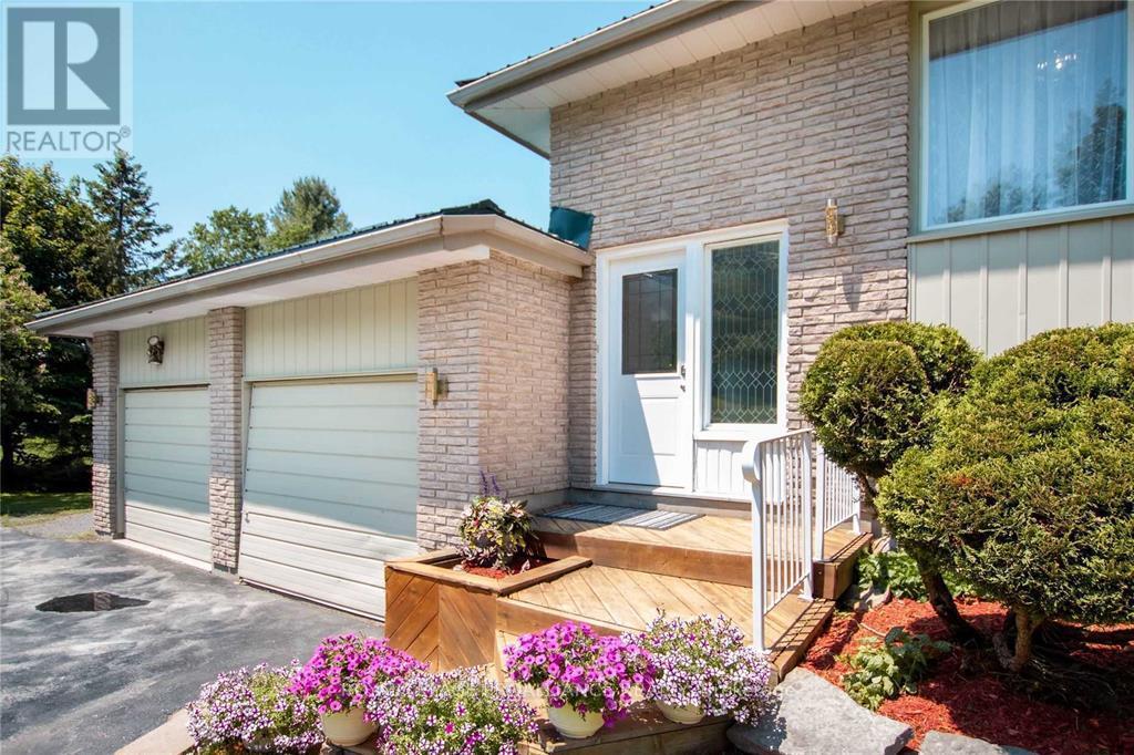 267 County Road 28, Prince Edward County, Ontario  K8N 4Z7 - Photo 48 - X12025144