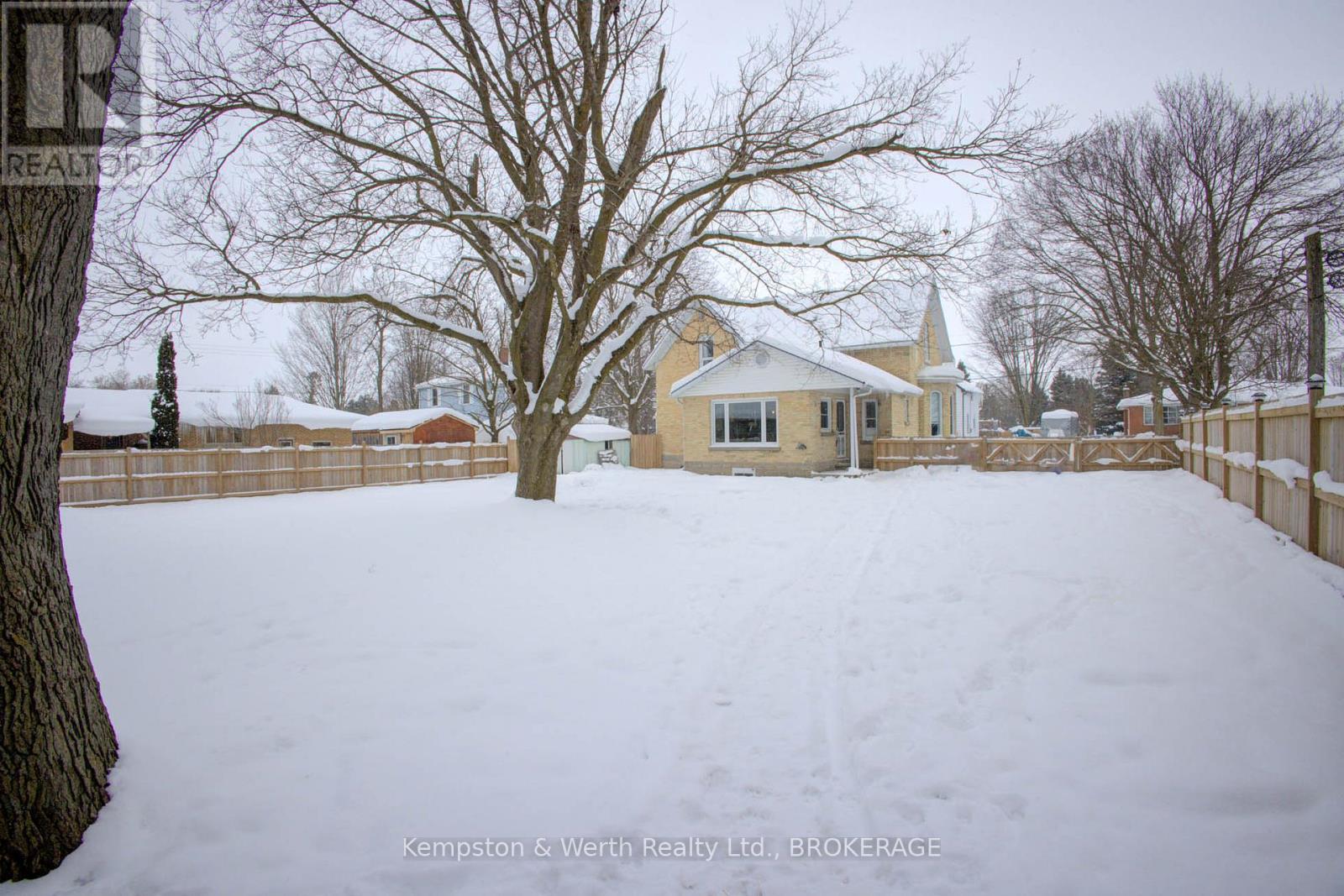 34 Queen Street W, Huron East (Brussels), Ontario  N0G 1H0 - Photo 37 - X11931400
