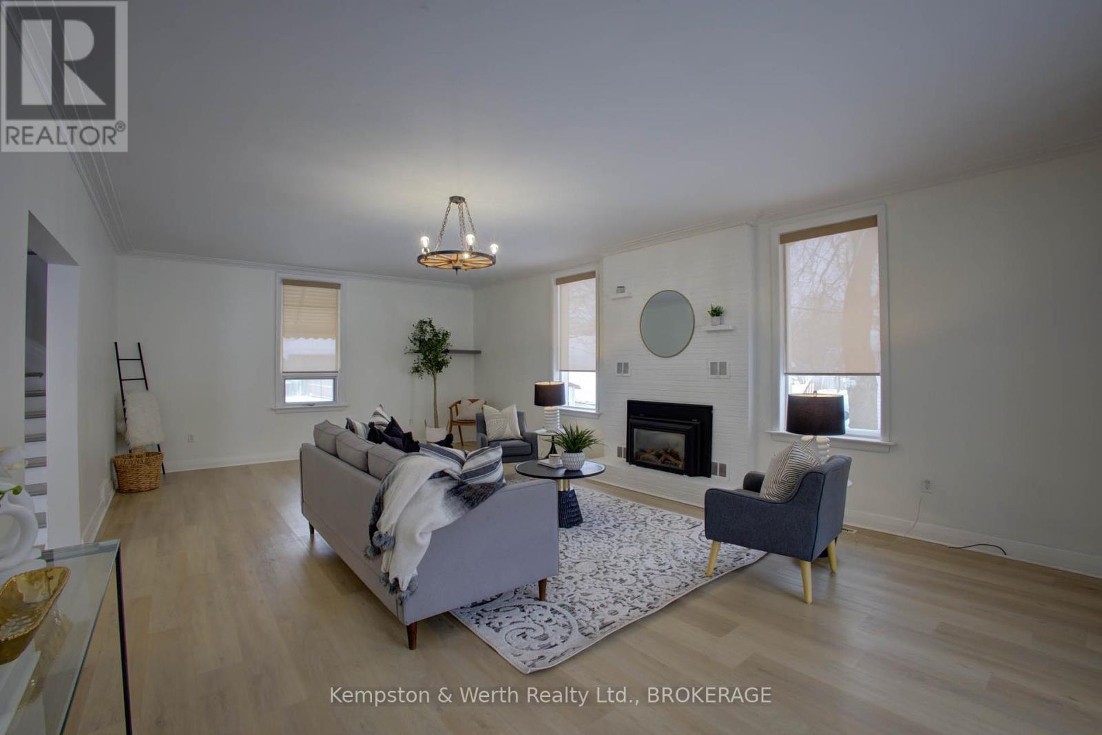 34 Queen Street W, Huron East (Brussels), Ontario  N0G 1H0 - Photo 8 - X11931400