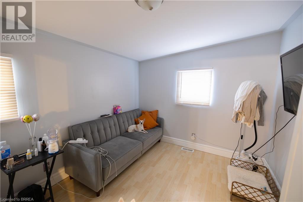 Property at 66 EAGLE Avenue image 3
