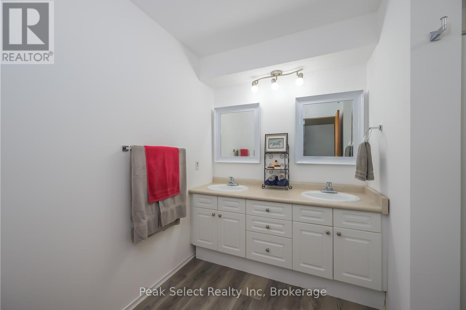 20076 Cherry Hill Road, Thames Centre, Ontario  N0M 2M0 - Photo 22 - X12025175
