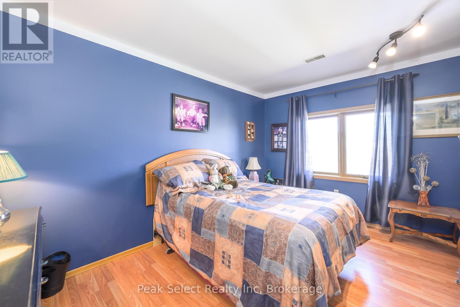20076 Cherry Hill Road, Thames Centre, Ontario  N0M 2M0 - Photo 27 - X12025175