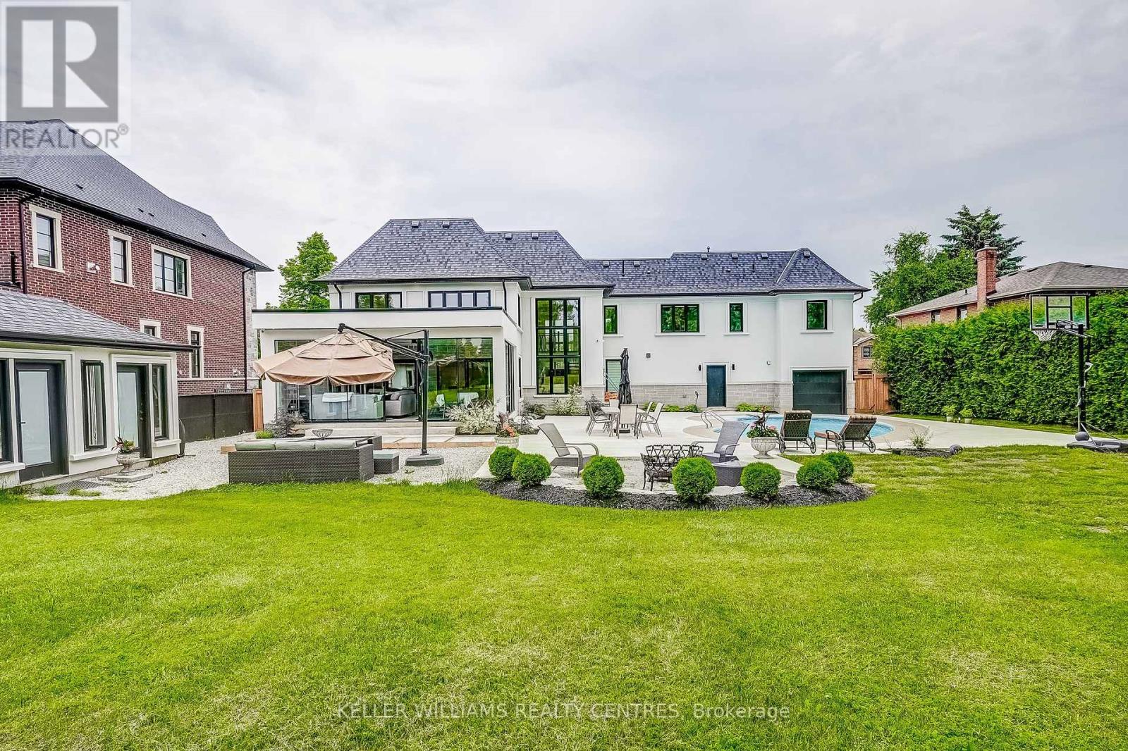 82 Burton Grove, King, Ontario  L7B 1C6 - Photo 42 - N12025182