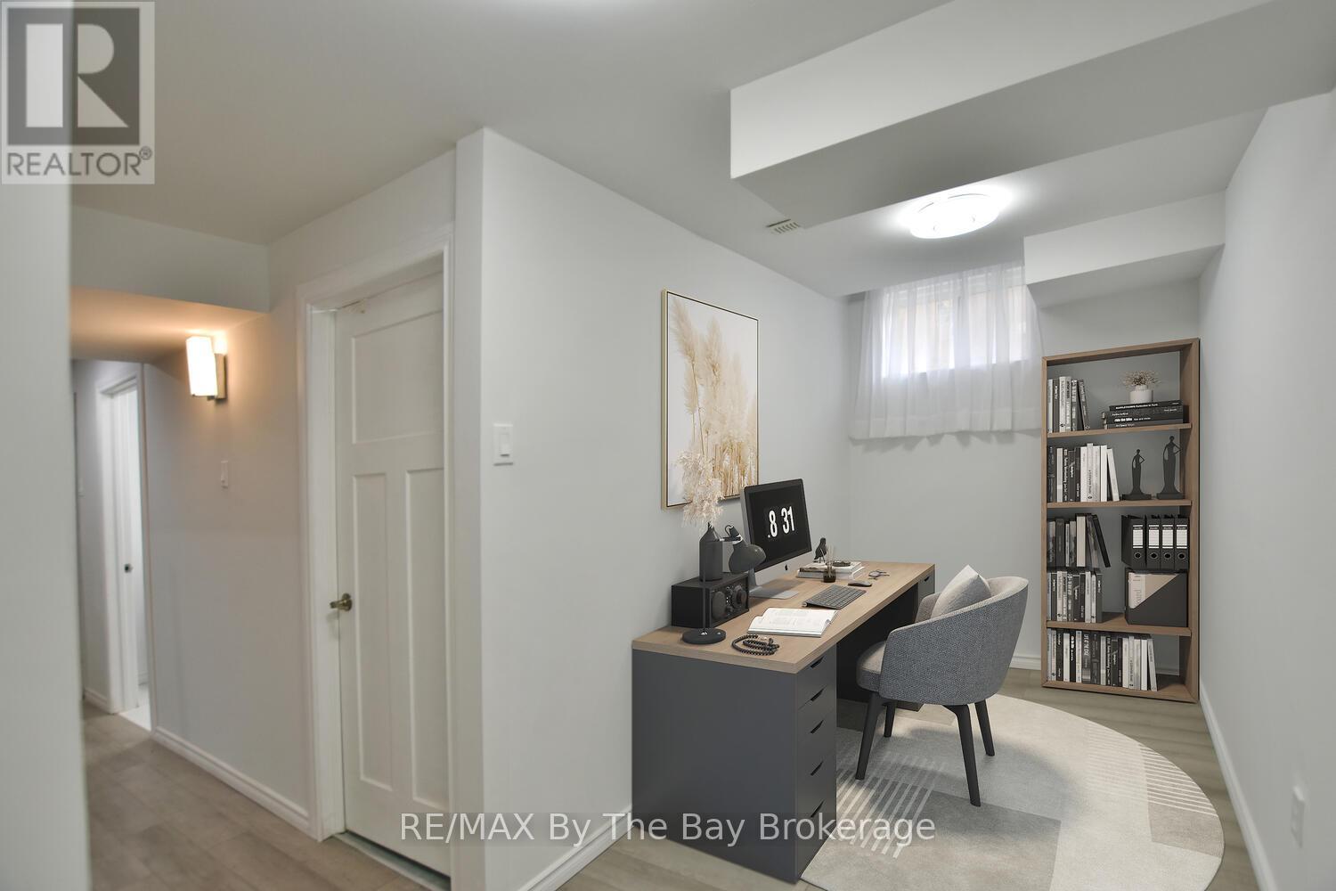 52 Pearl Street, Wasaga Beach, Ontario  L9Z 0G8 - Photo 34 - S12019668
