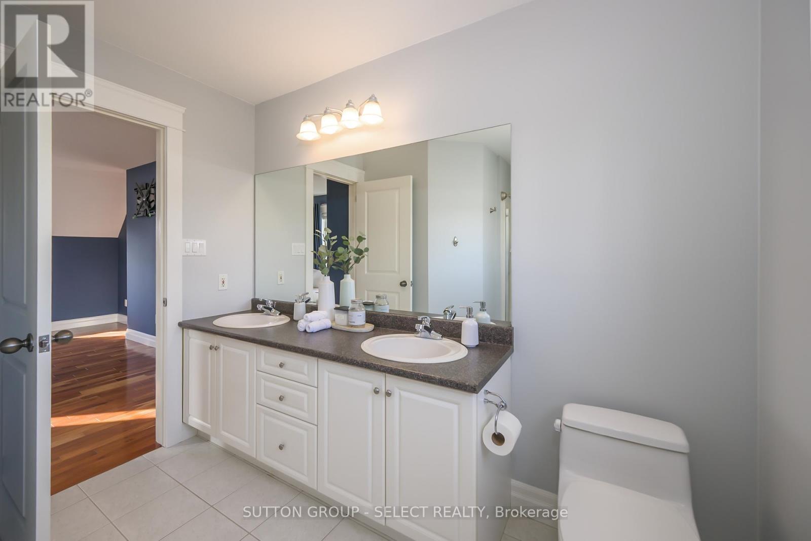 Photo 31 of 39 for 6 Oakmont Gardens