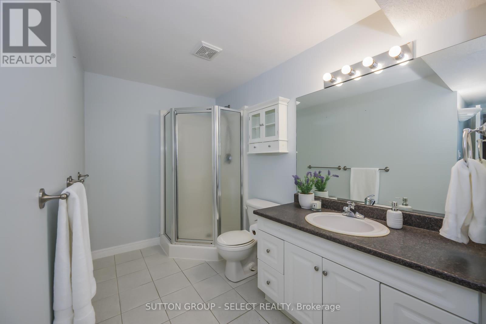 Photo 39 of 39 for 6 Oakmont Gardens