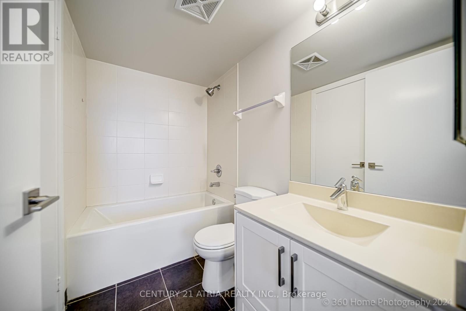 2015 - 135 Village Green Square, Toronto, Ontario  M1S 0G4 - Photo 17 - E12025298
