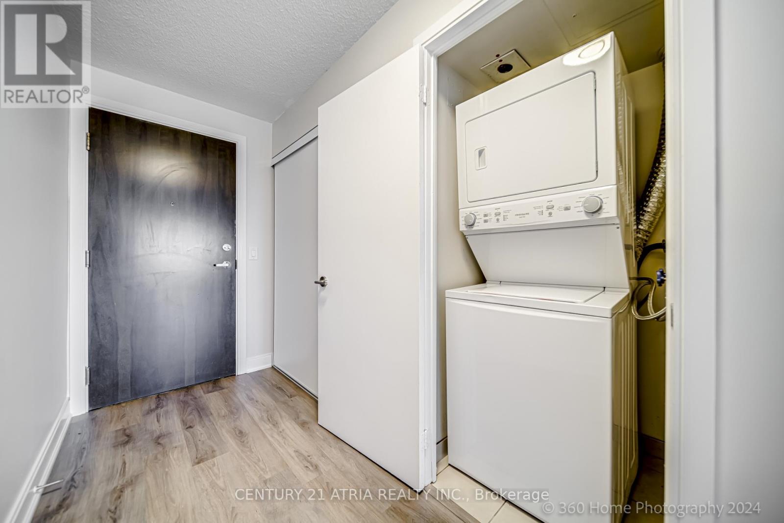 2015 - 135 Village Green Square, Toronto, Ontario  M1S 0G4 - Photo 4 - E12025298