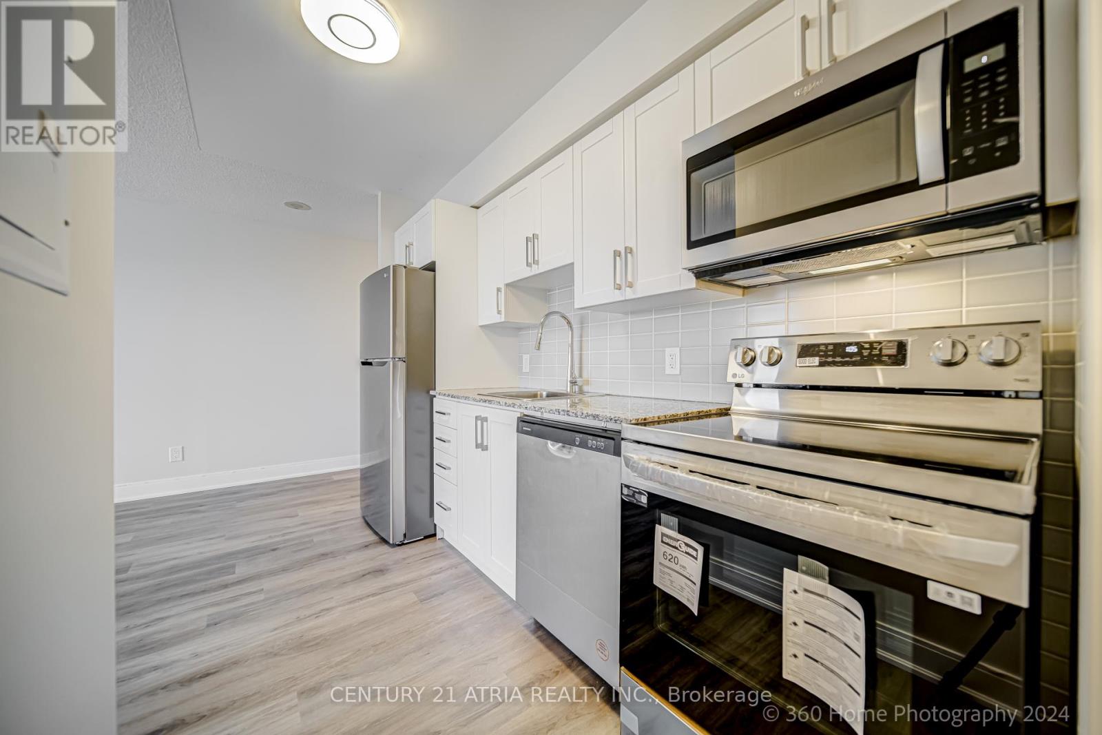 2015 - 135 Village Green Square, Toronto, Ontario  M1S 0G4 - Photo 7 - E12025298