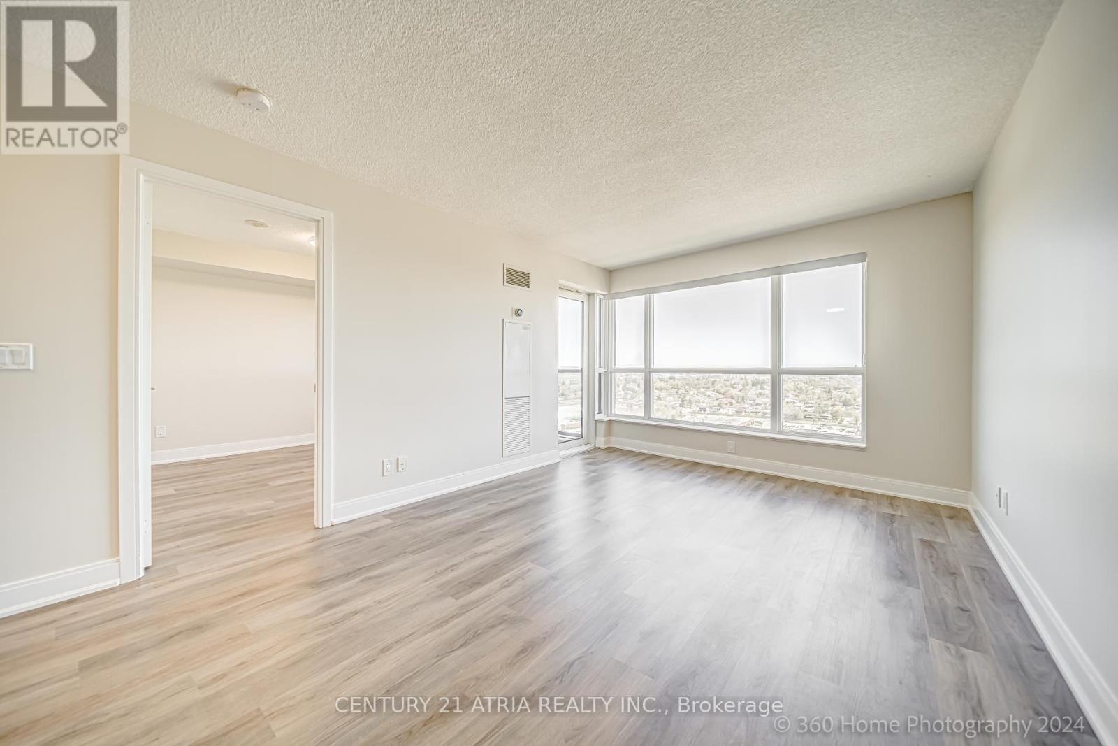 2015 - 135 Village Green Square, Toronto, Ontario  M1S 0G4 - Photo 9 - E12025298