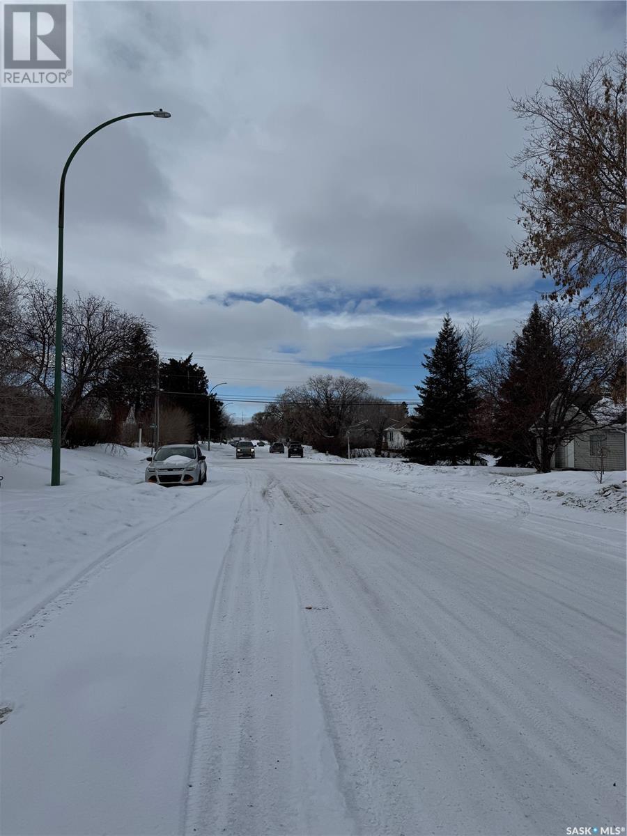 511 21st Street E, Prince Albert, Saskatchewan  S6V 1M5 - Photo 2 - SK999001