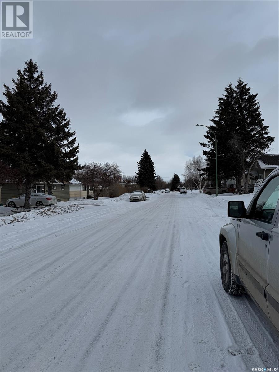 511 21st Street E, Prince Albert, Saskatchewan  S6V 1M5 - Photo 3 - SK999001