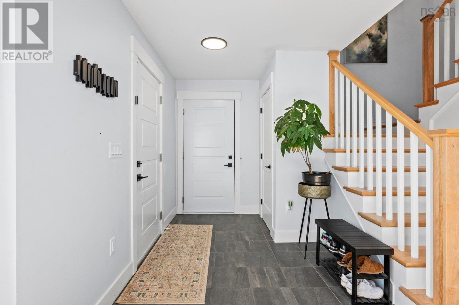 54 Schultz Street, Lower Sackville, Nova Scotia  B4C 1G8 - Photo 4 - 202505132