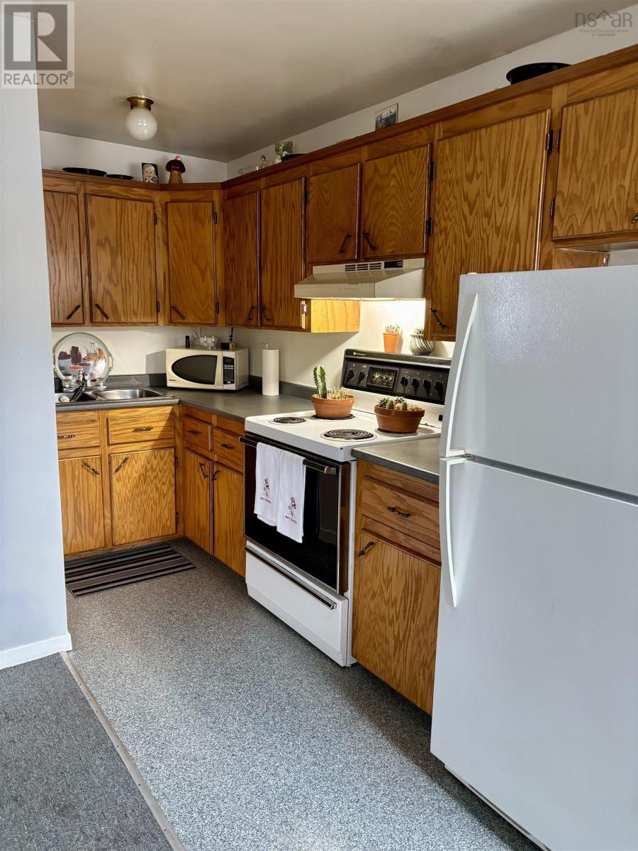 177 Lamond Street, Sydney Mines, Nova Scotia  B1V 1W1 - Photo 14 - 202505155