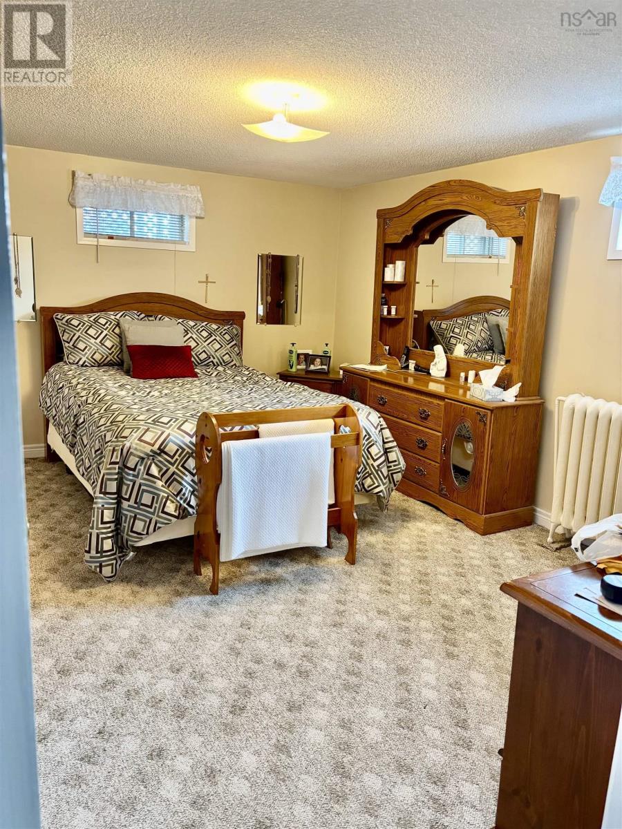 177 Lamond Street, Sydney Mines, Nova Scotia  B1V 1W1 - Photo 15 - 202505155