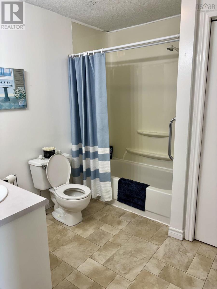 177 Lamond Street, Sydney Mines, Nova Scotia  B1V 1W1 - Photo 8 - 202505155