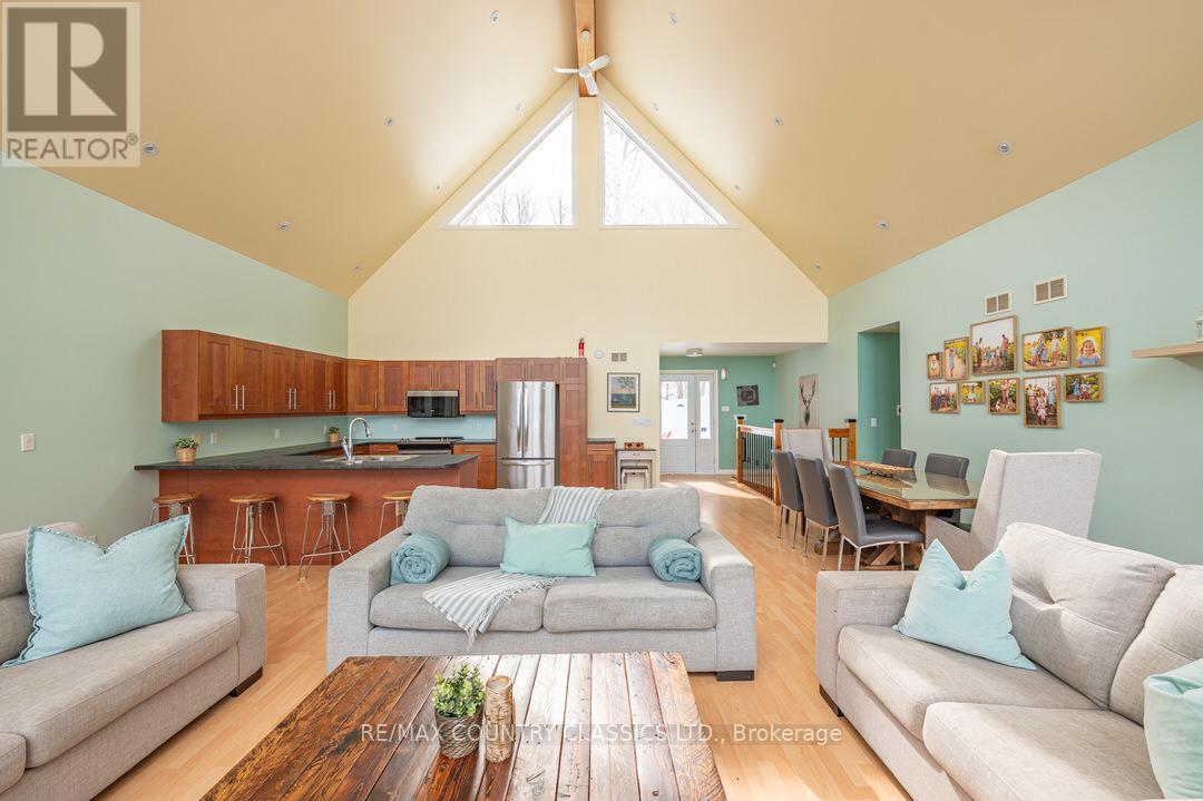 782 Standish Lane, North Kawartha, Ontario  K0L 1A0 - Photo 10 - X12025351