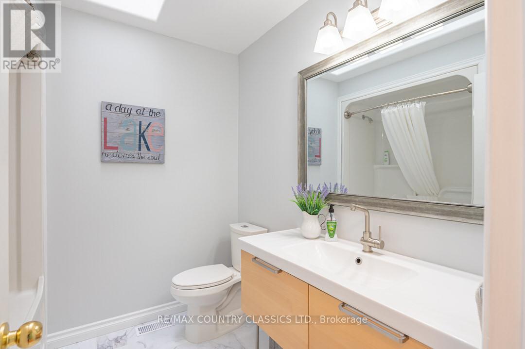 782 Standish Lane, North Kawartha, Ontario  K0L 1A0 - Photo 14 - X12025351