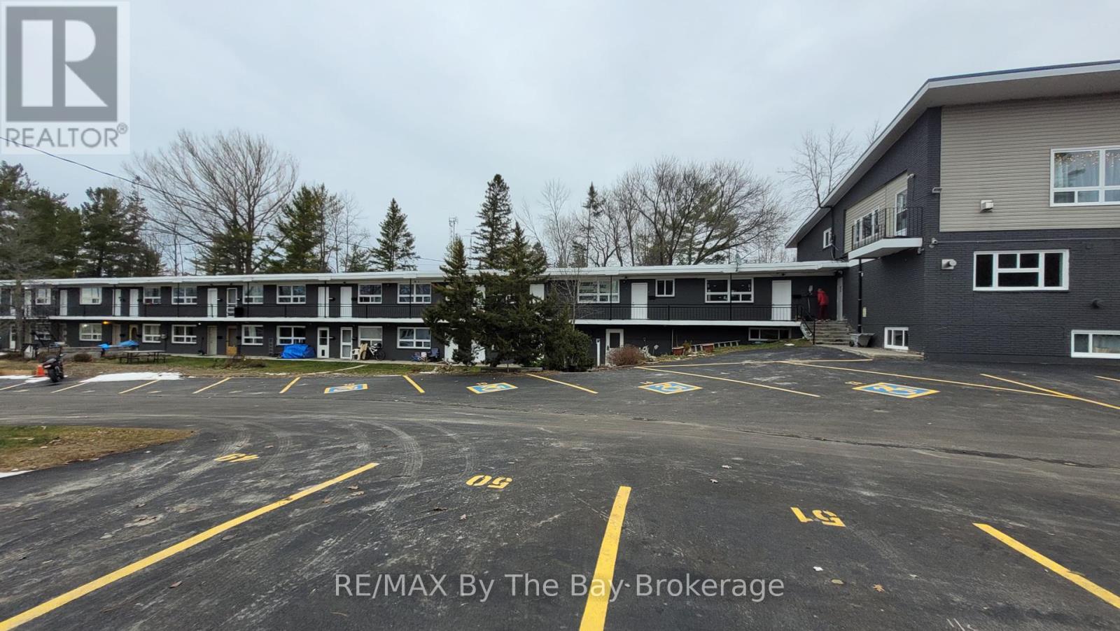 B12 - 280 River Road E, Wasaga Beach, Ontario  L9Z 2L7 - Photo 1 - S12025449