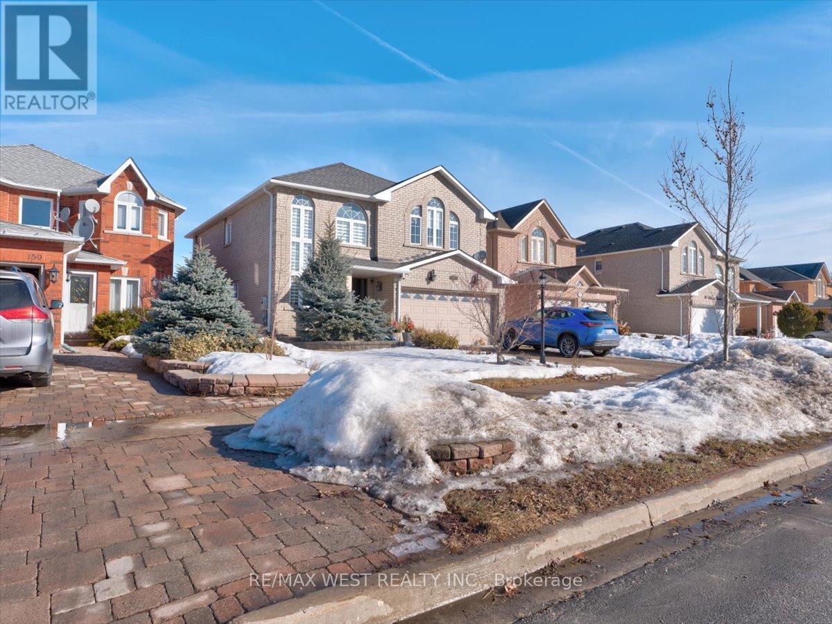Property at 155 VILLANDRY CRESCENT image 3