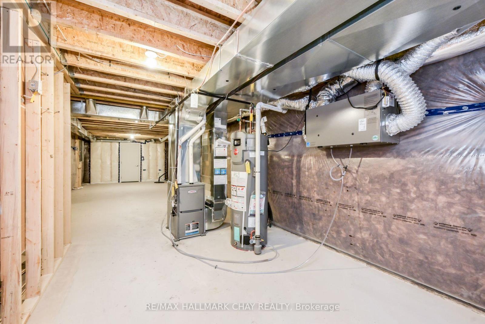 21 Sparrow Way, Adjala-Tosorontio, Ontario  L0G 1W0 - Photo 28 - N12025454