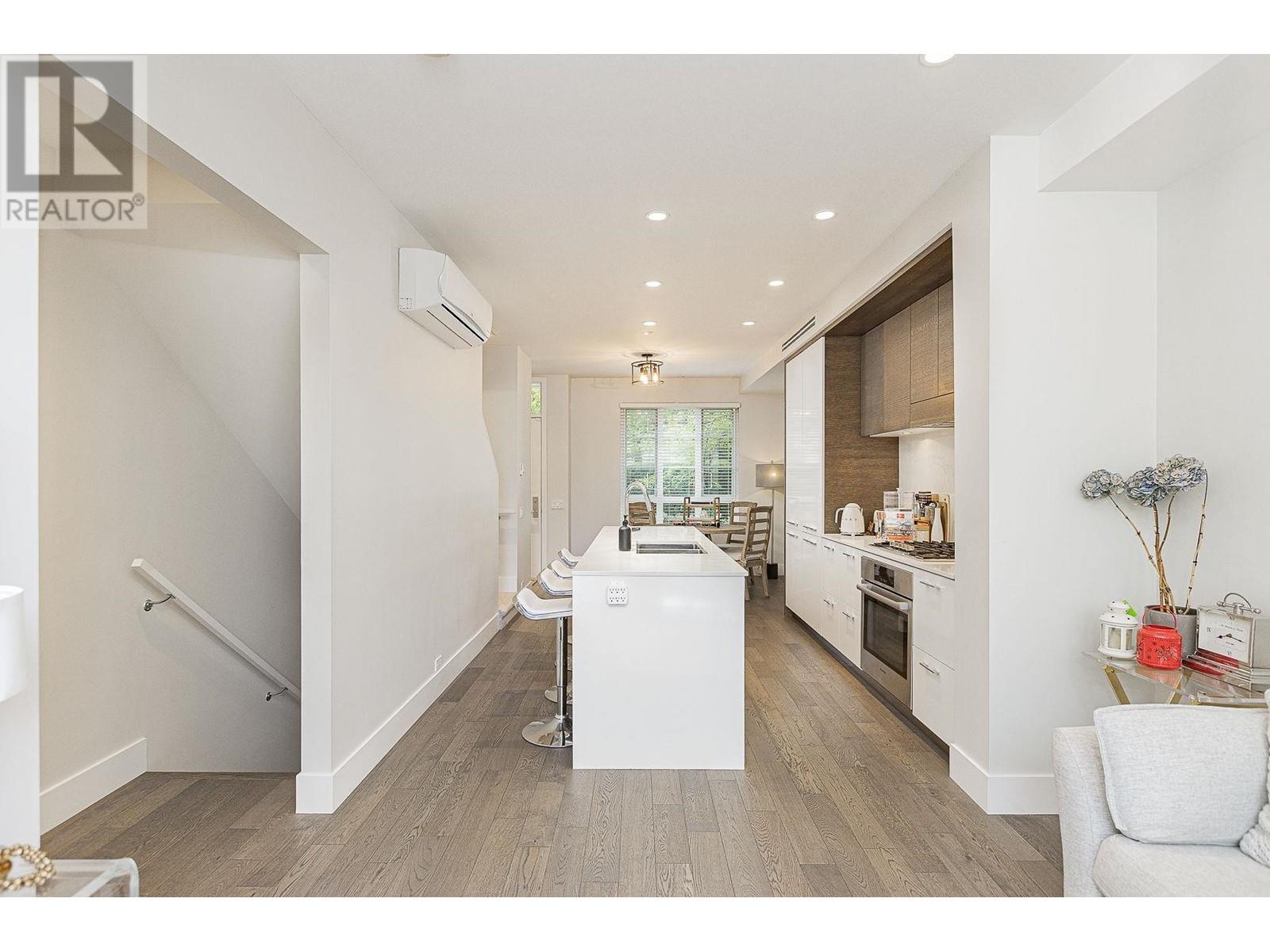 Listing Picture 5 of 5 : 234 W 62ND AVENUE, Vancouver / 溫哥華 - 魯藝地產 Yvonne Lu Group - MLS Medallion Club Member