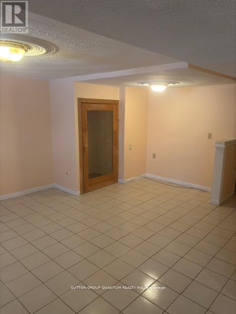 61 Forest Avenue, Mississauga (Port Credit), Ontario  L5G 1L3 - Photo 15 - W12025350
