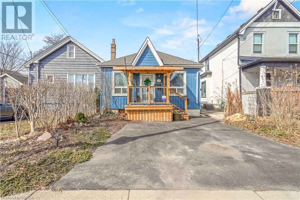 Property at 59 EAST BEND Avenue N image 1