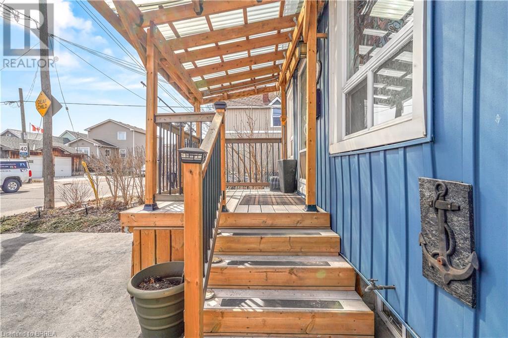 Property at 59 EAST BEND Avenue N image 4