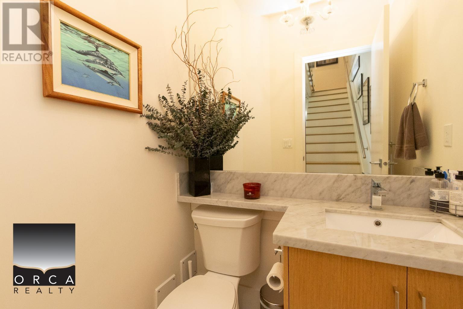226 E 12th Street, North Vancouver, British Columbia  V7L 2J6 - Photo 10 - R2979005