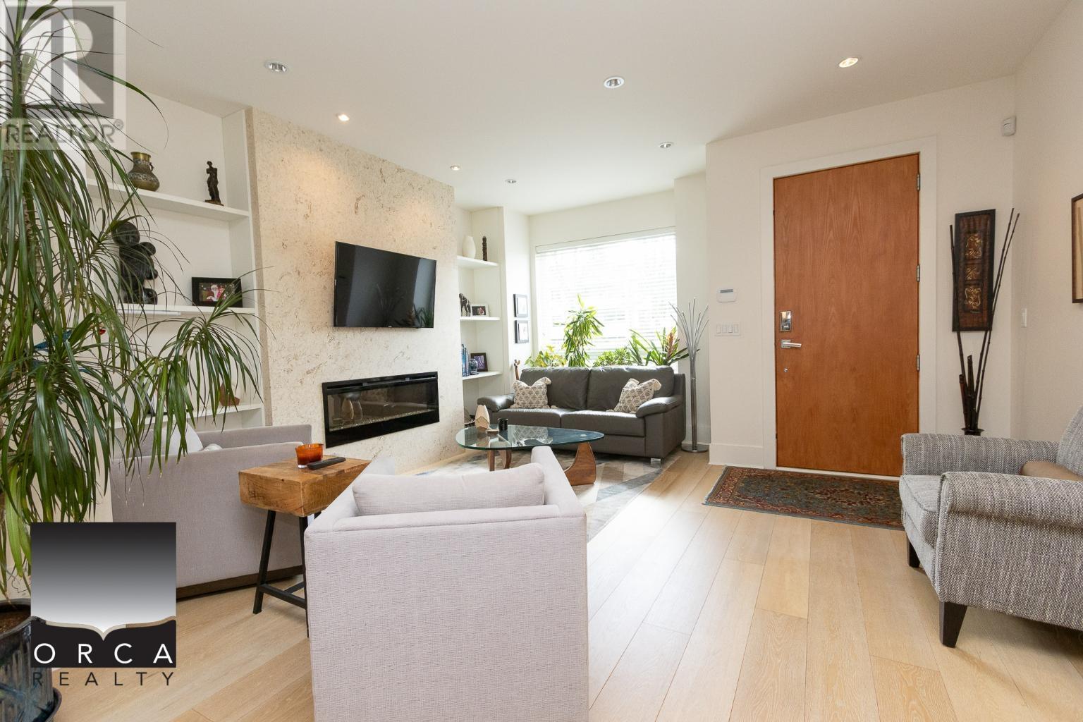 226 E 12th Street, North Vancouver, British Columbia  V7L 2J6 - Photo 4 - R2979005