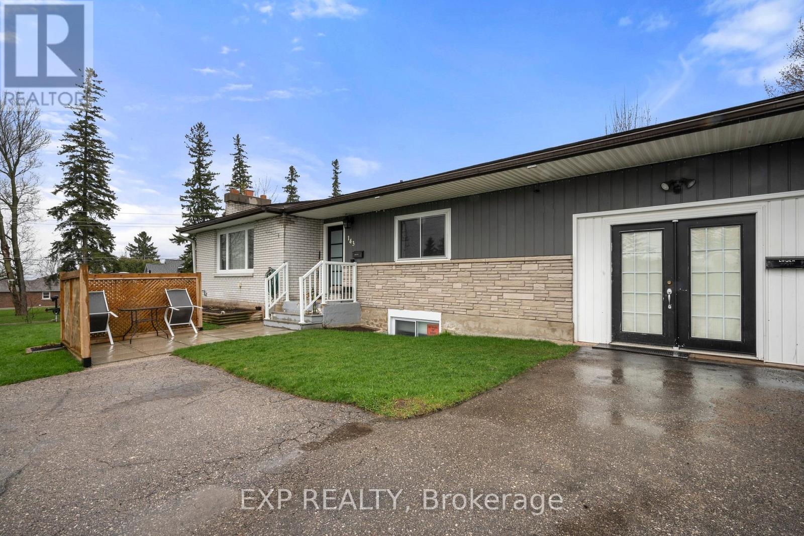 Property at 143 WESTMOUNT DRIVE N image 1