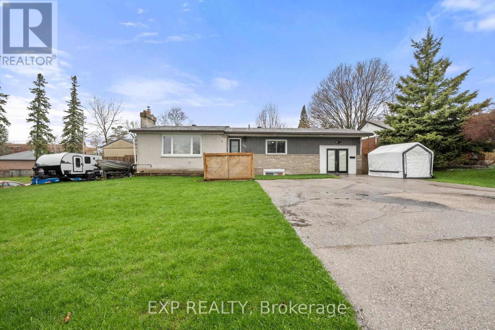 Property at 143 WESTMOUNT DRIVE N image 2