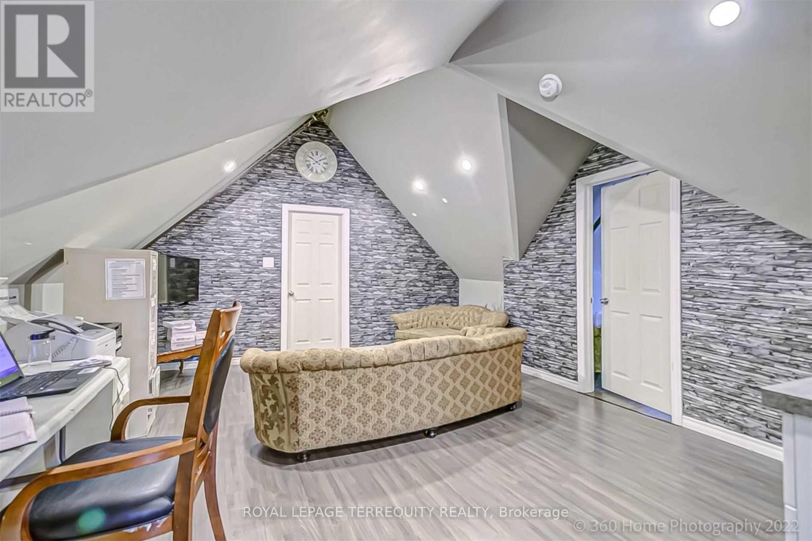 Unknown Address, ,     - Photo 24 - W12025595