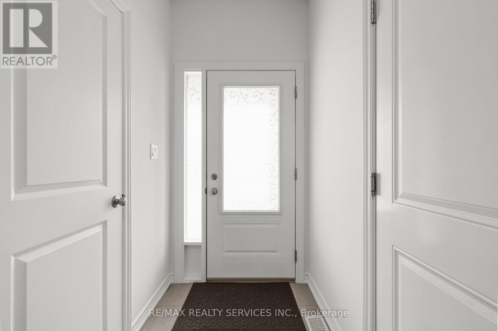 Property at 13 - 324 EQUESTRIAN WAY image 4