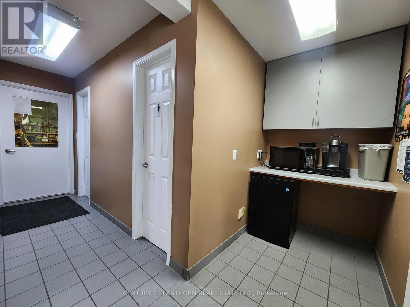 640 Dundas Street E, Belleville, Ontario  K8N 1G7 - Photo 27 - X12025741