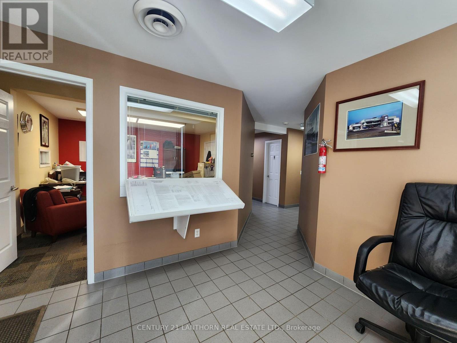 640 Dundas Street E, Belleville, Ontario  K8N 1G7 - Photo 4 - X12025741