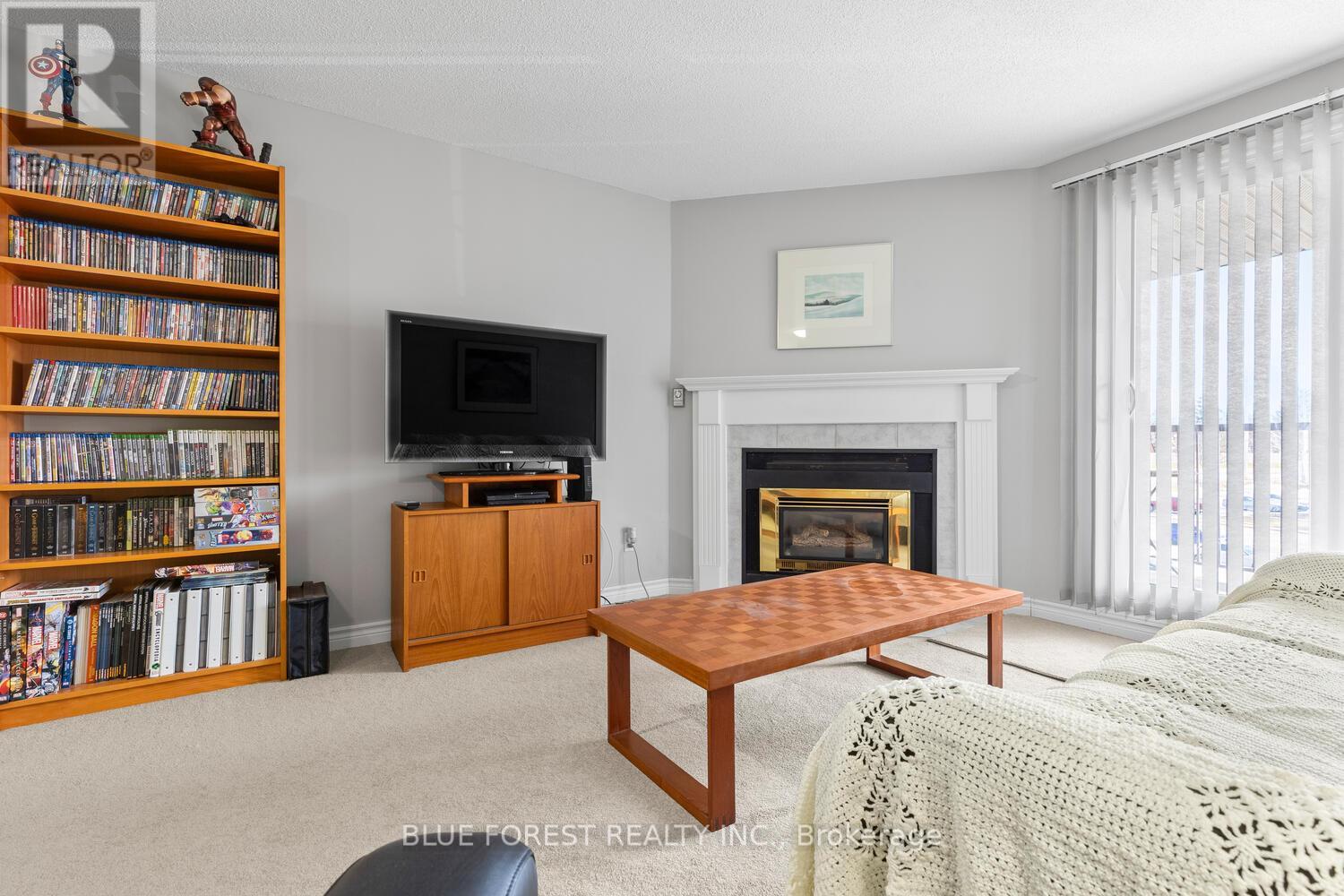Photo 7 of 17 for 72 - 136 Conway Drive