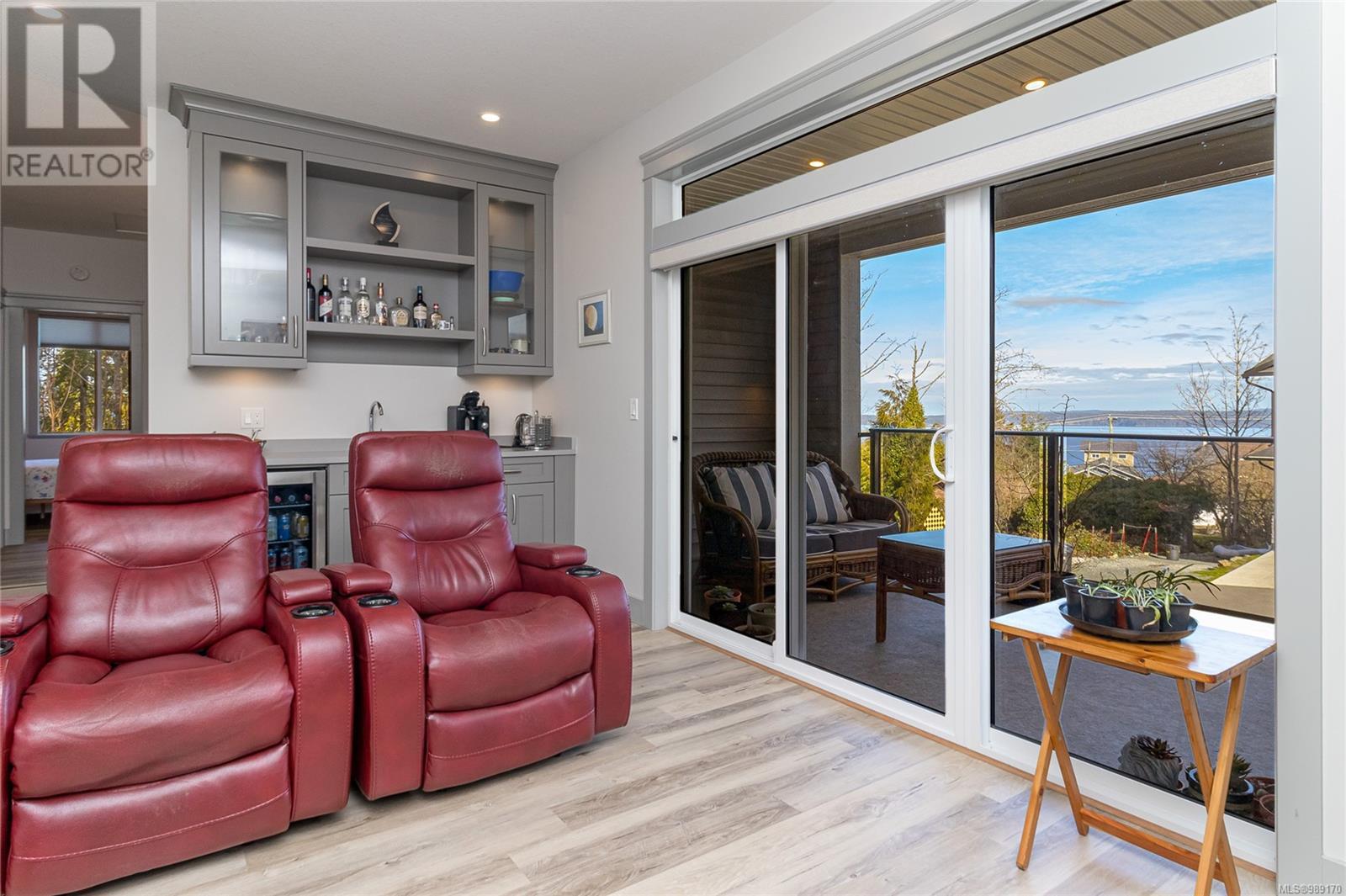 Property at 3000 Catalina Way image 2