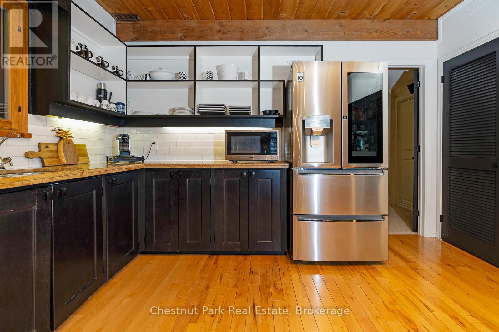 63 Slalom Gate Road, Collingwood, Ontario  L9Y 5B1 - Photo 10 - S12025632