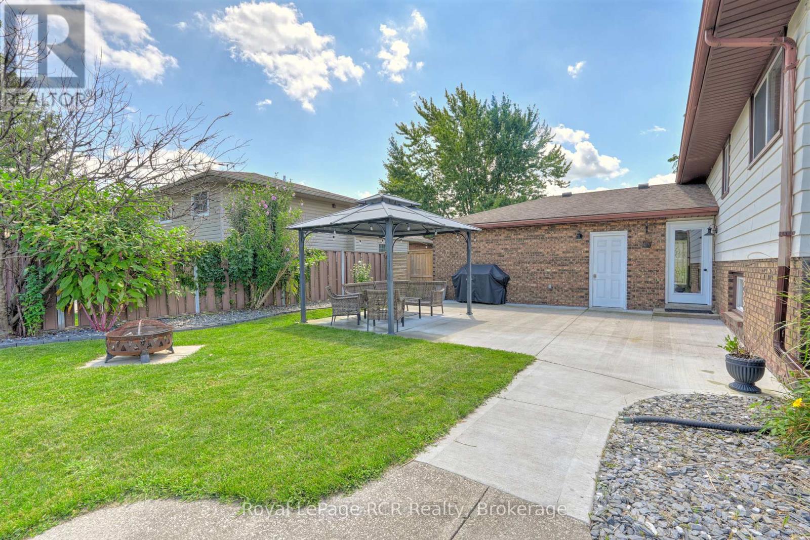245 George Crescent, Lakeshore, Ontario  N0R 1A0 - Photo 43 - X12025717