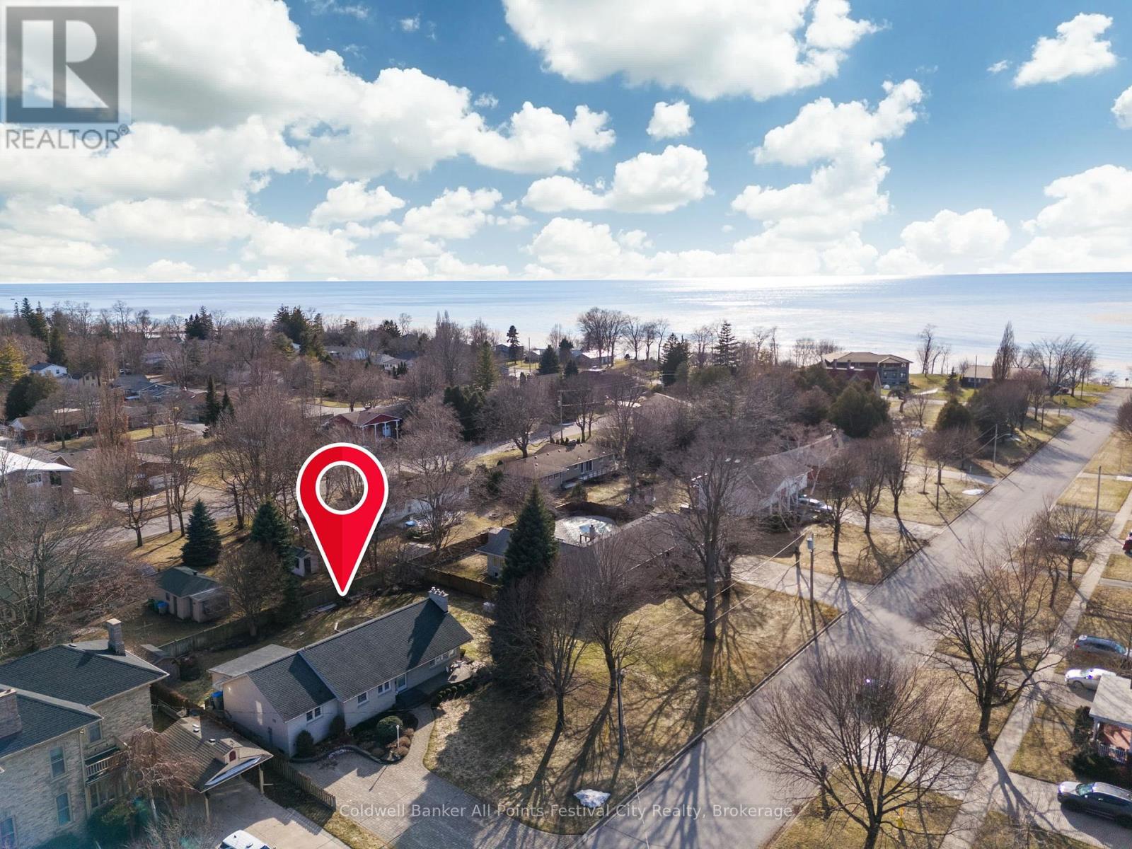 221 Elgin Avenue W, Goderich, Ontario  N7A 2E8 - Photo 2 - X11976725