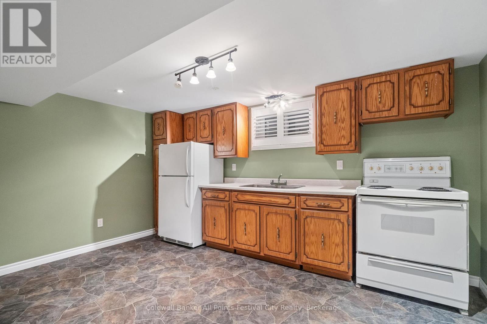 221 Elgin Avenue W, Goderich, Ontario  N7A 2E8 - Photo 32 - X11976725