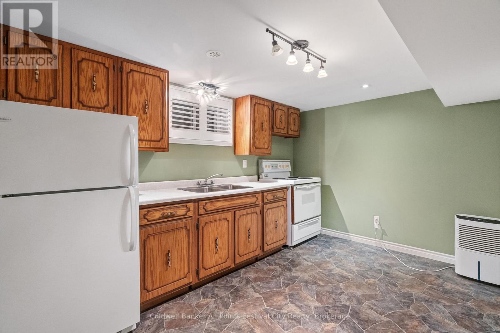 221 Elgin Avenue W, Goderich, Ontario  N7A 2E8 - Photo 33 - X11976725