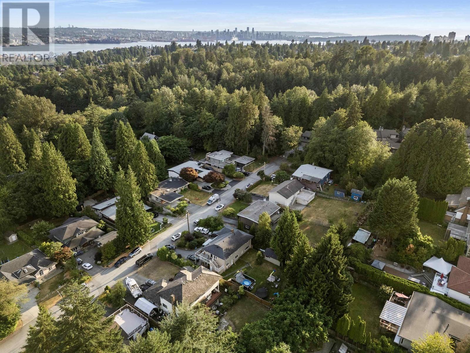 1190 E 15th Street, North Vancouver, British Columbia  V7J 1K7 - Photo 34 - R2979000