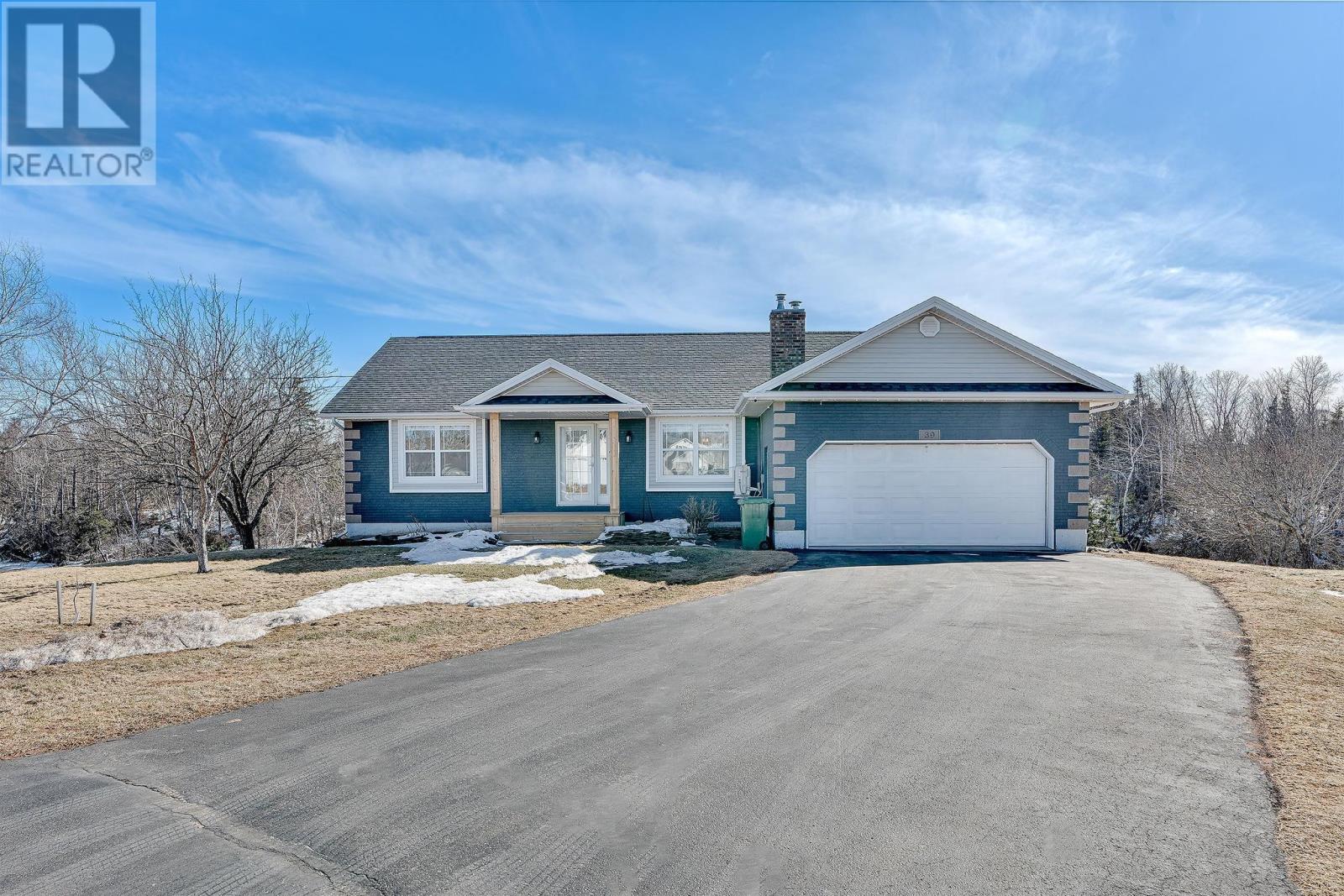 Property at 39 OAKLAND Drive image 1