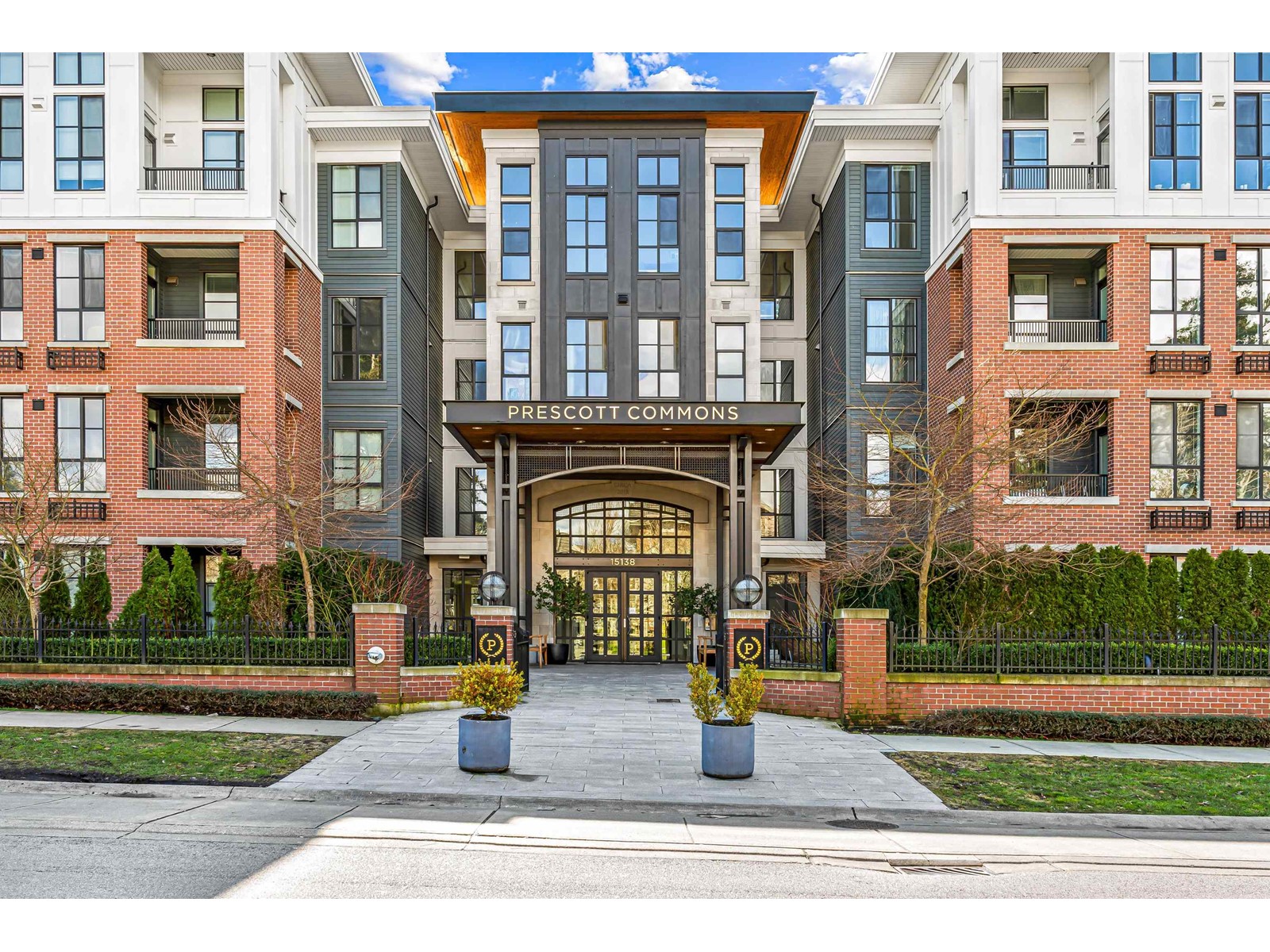 428 15138 34 Avenue, Surrey, British Columbia  V3Z 0Y5 - Photo 2 - R2978073